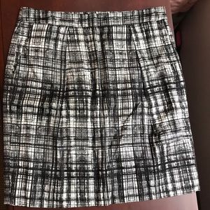 Ann Taylor LOFT Black and White Skirt, Size 6